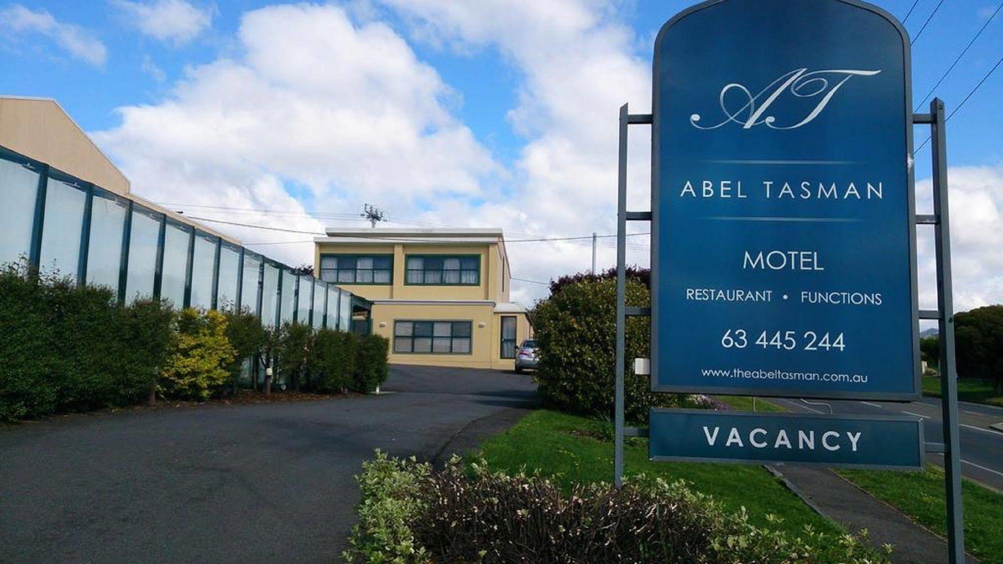 Abel Tasman Airport Motor Inn Launceston Exterior photo